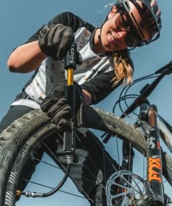 Lezyne Petite Mini-pompe Grip Drive HV 13 Lezyne Petite Mini-pompe Grip Drive HV -Composants, périphériques de vélo de route Ventes 200708 B Gardner Grade TCD05918 1500 1800x18007eZEtlzq2e4ix