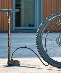 SKS Germany Pompe à Pied Air-X-Plorer 10.0 9 SKS Germany Pompe à Pied Air-X-Plorer 10.0 -Composants, périphériques de vélo de route Ventes 4002556971038 SKS AirXPlorer 10 0 Standpumpe 3